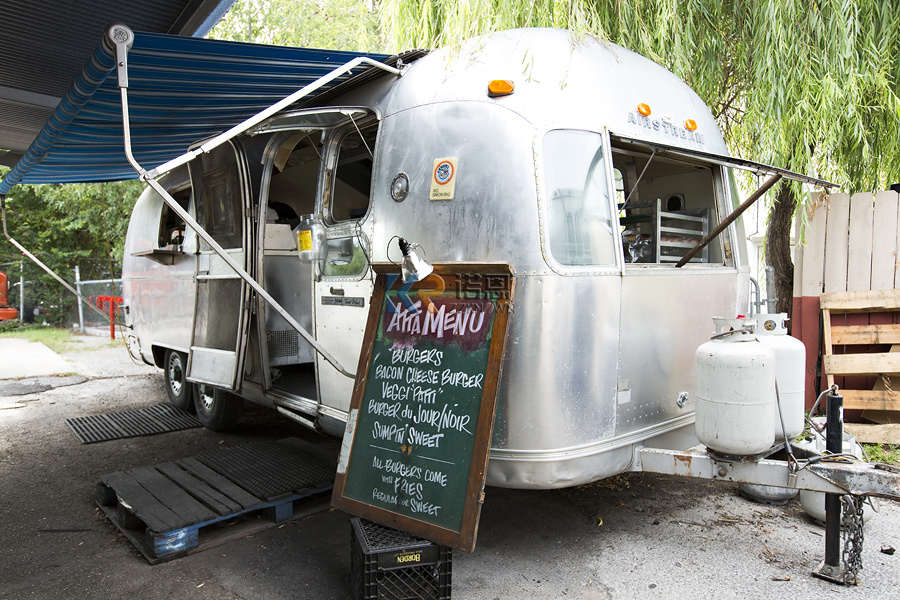 Kereta karavan Bar sepenuhnya  - Mobile Coffee Van Equipment ulasan dan harga